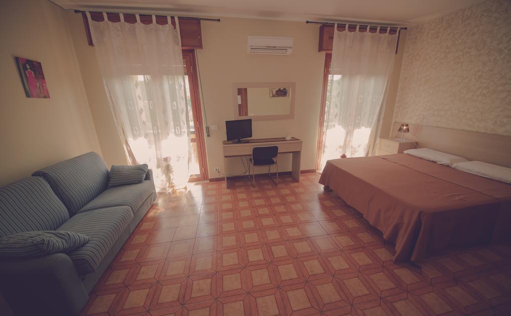 Cassiodoro Rooms Affittacamere Catanzaro Bagian luar foto