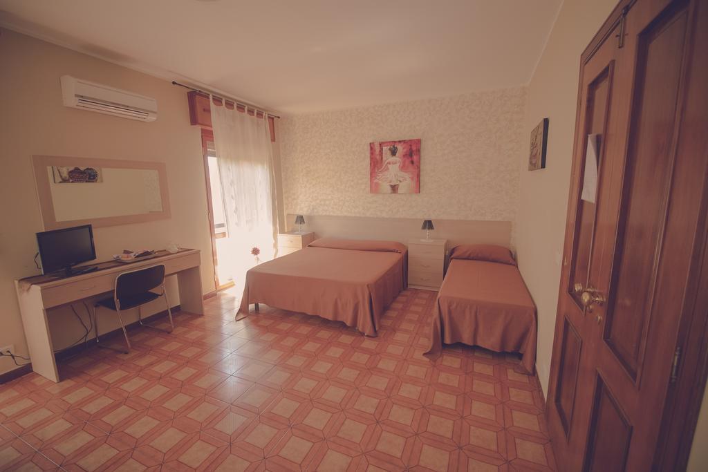 Cassiodoro Rooms Affittacamere Catanzaro Bagian luar foto