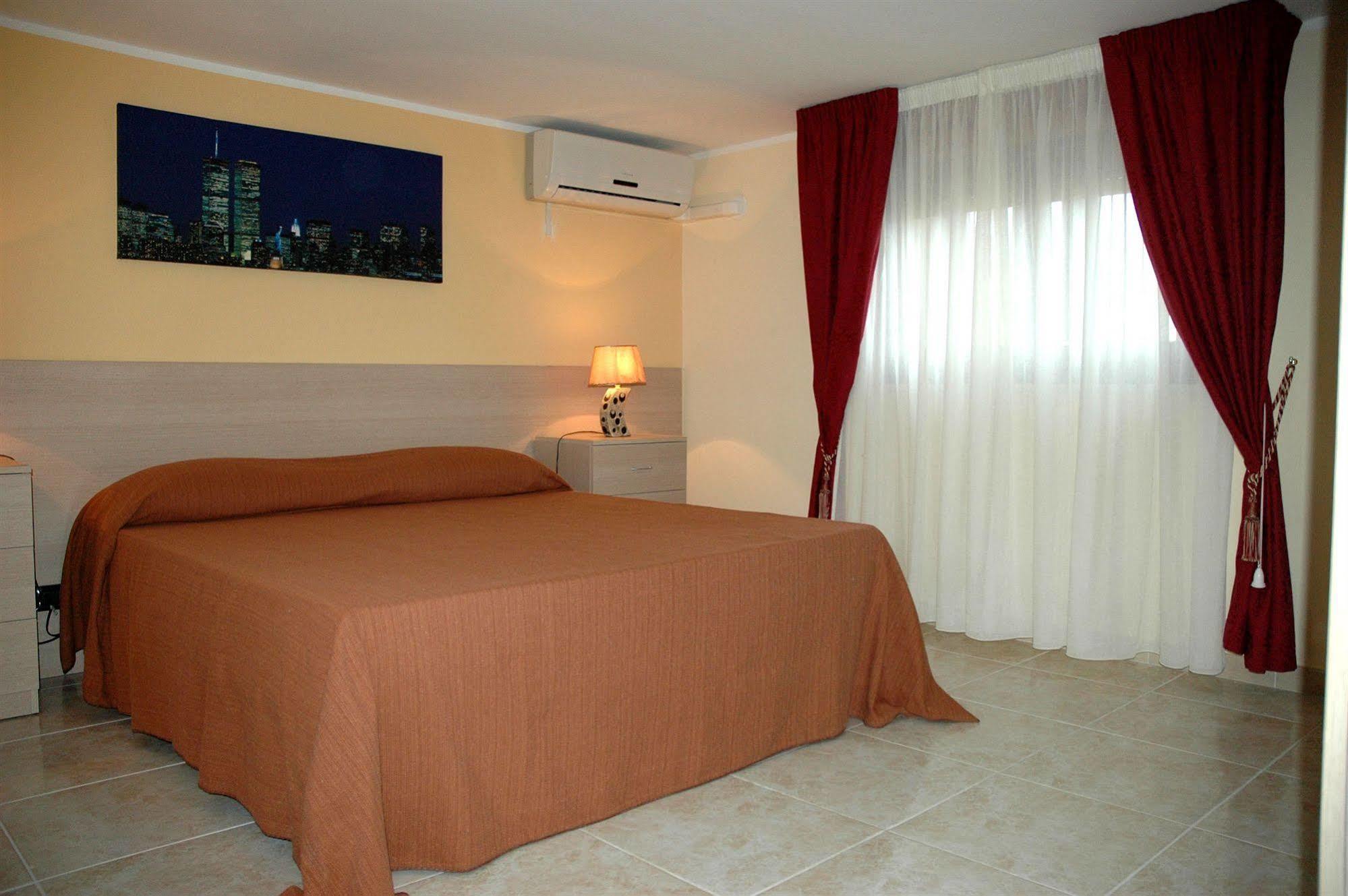 Cassiodoro Rooms Affittacamere Catanzaro Bagian luar foto