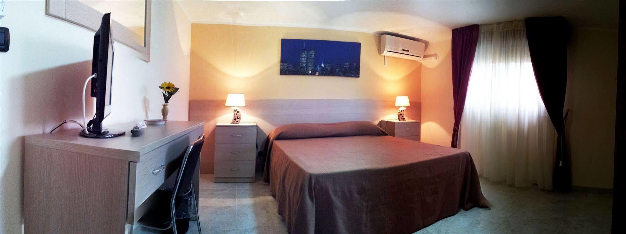 Cassiodoro Rooms Affittacamere Catanzaro Bagian luar foto